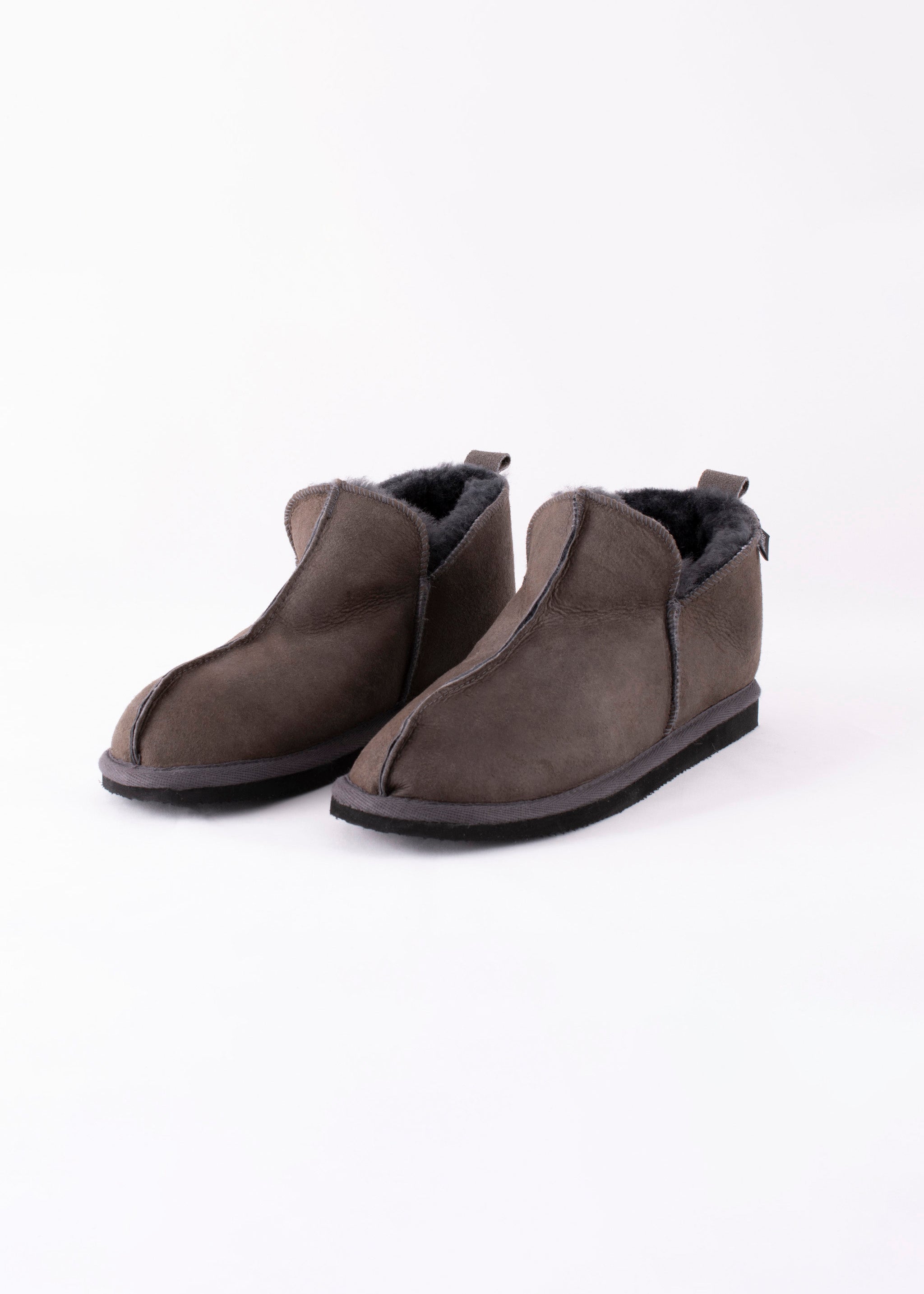 Anton Mens Sheepskin Boot Slippers - Antique Asphalt