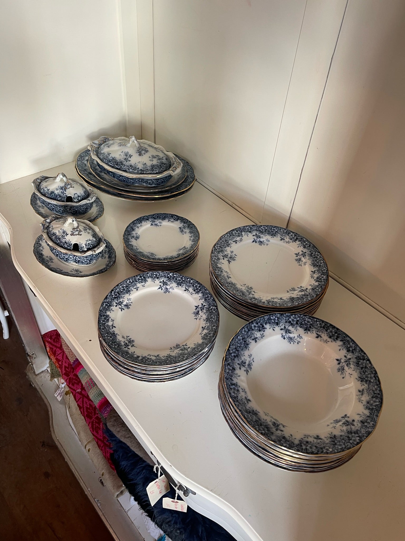 Booths' Semi Porcelain Canterbury Dinner Set