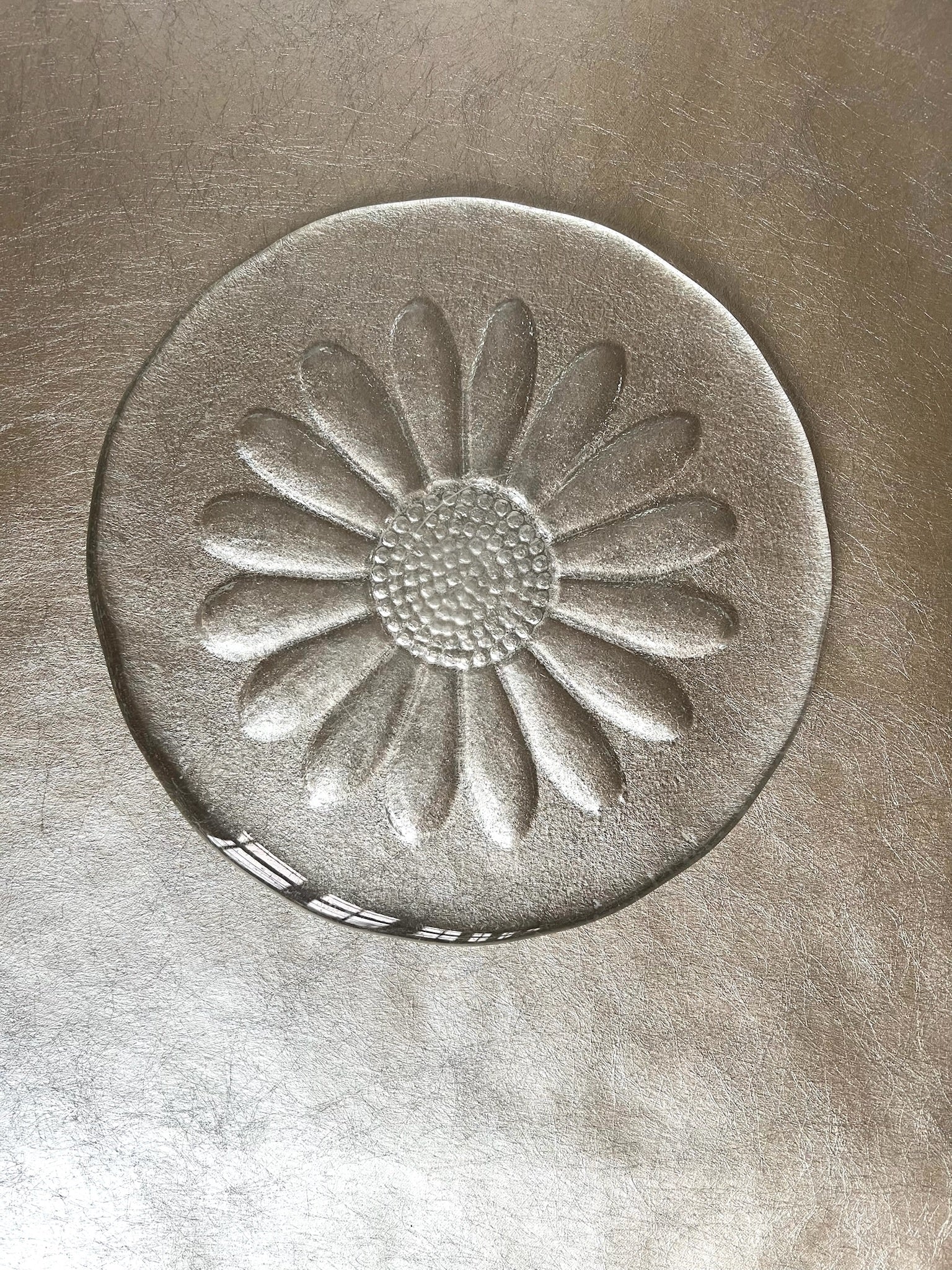 Dartington Daisy Glass Plaque