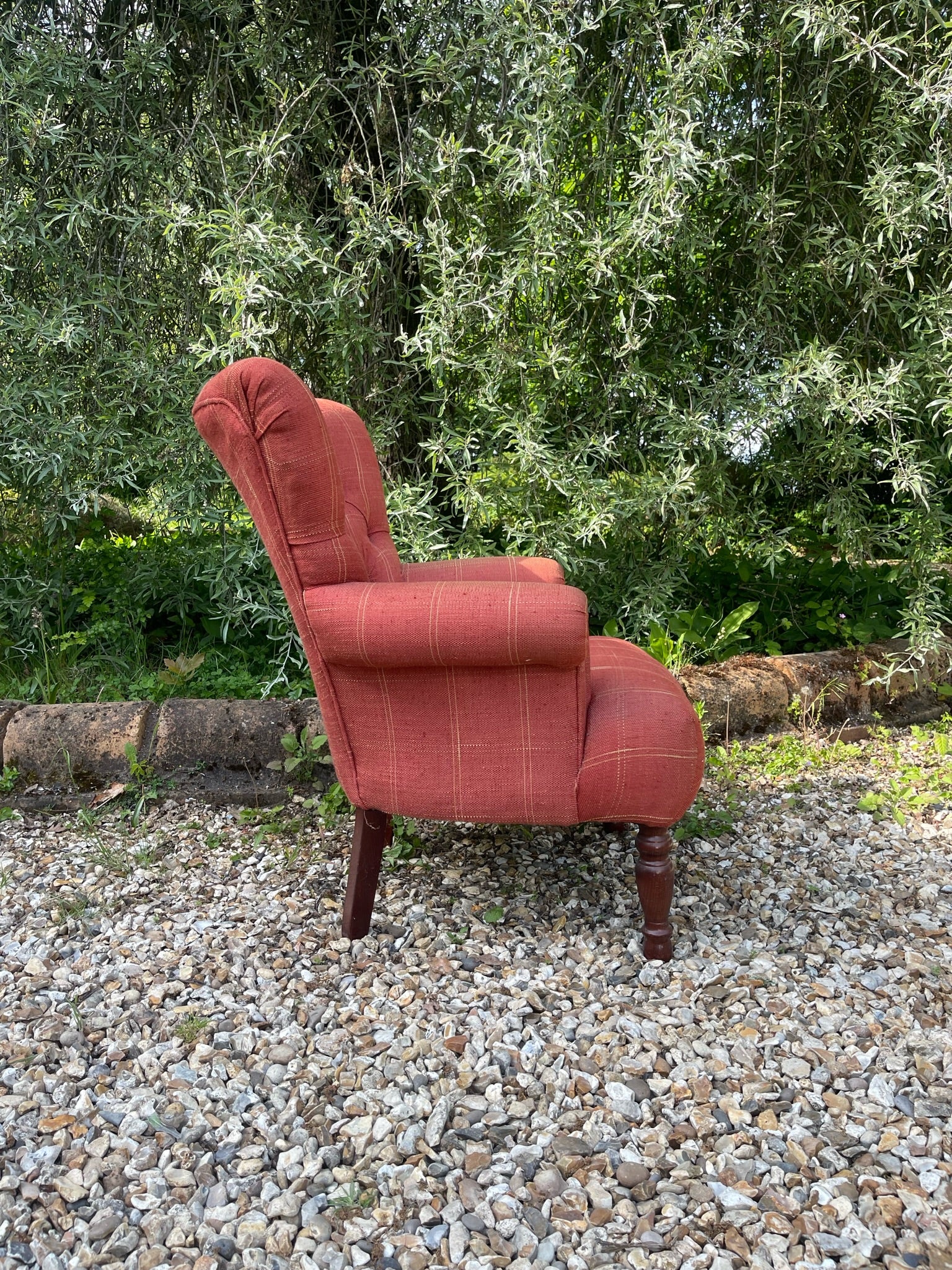 Red Button Back Chair
