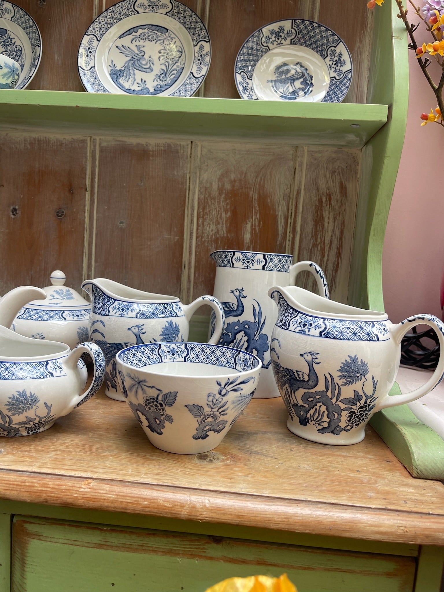 28 Piece Woods & Son Tea Set "Yuan"