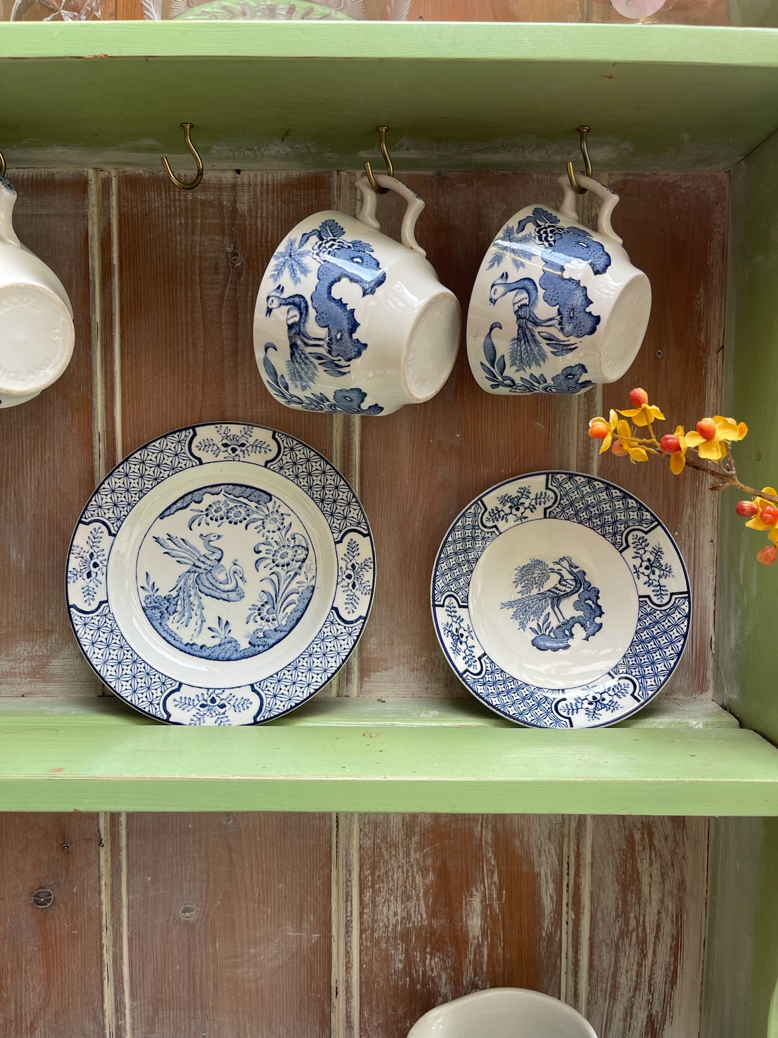 28 Piece Woods & Son Tea Set "Yuan"