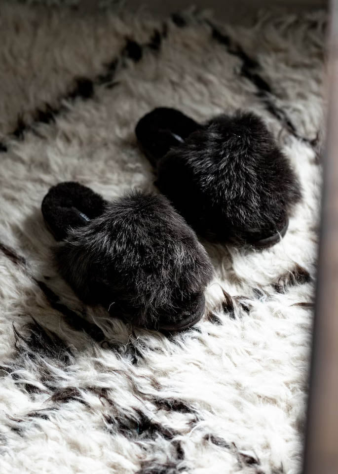 Tessan Sheepskin Slipper - Black