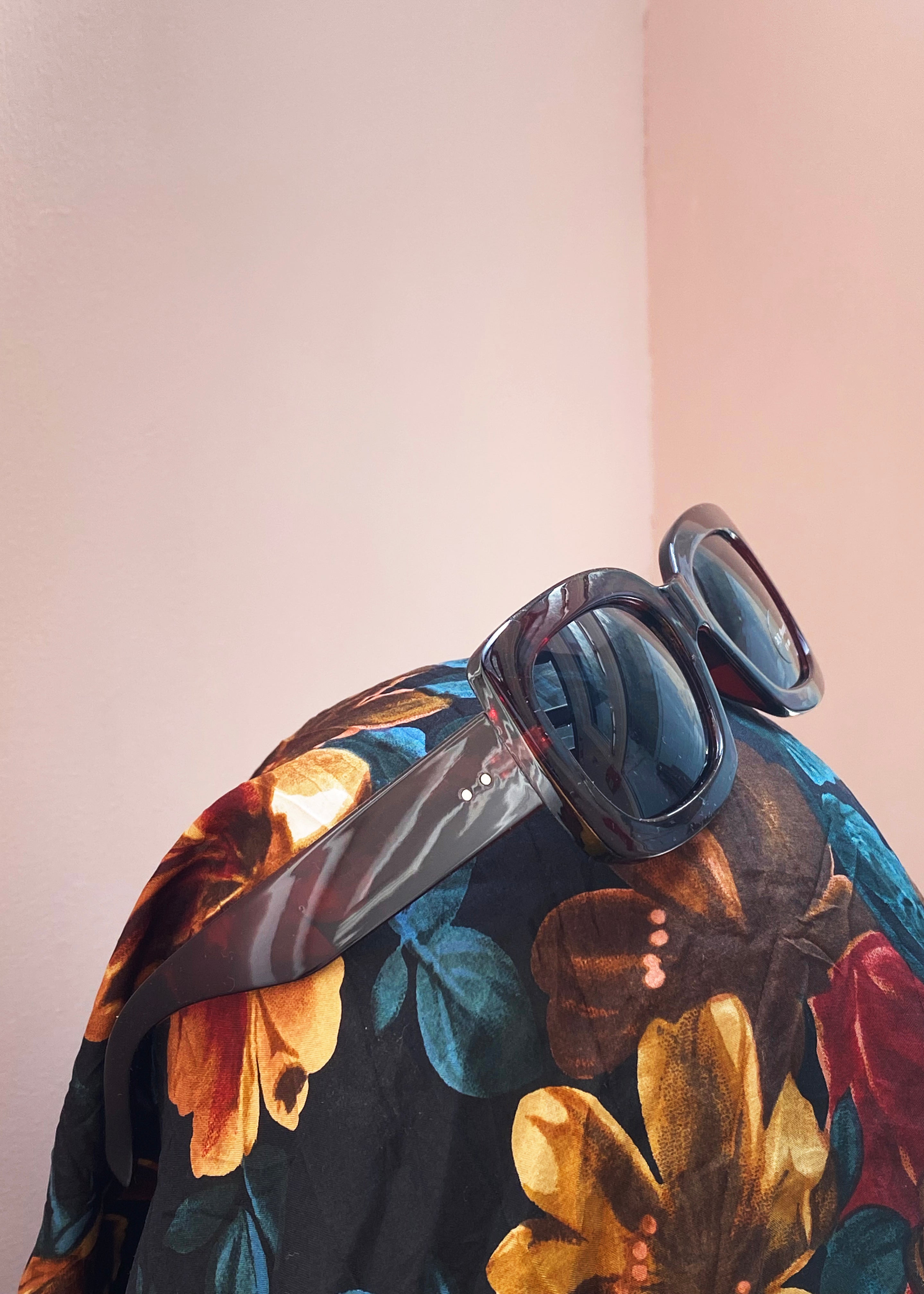 A.J. Morgan Square Shades