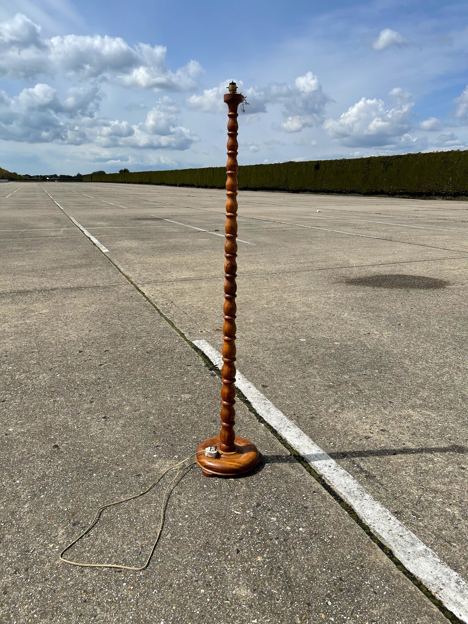 Bobbin Standard Lamp Stand