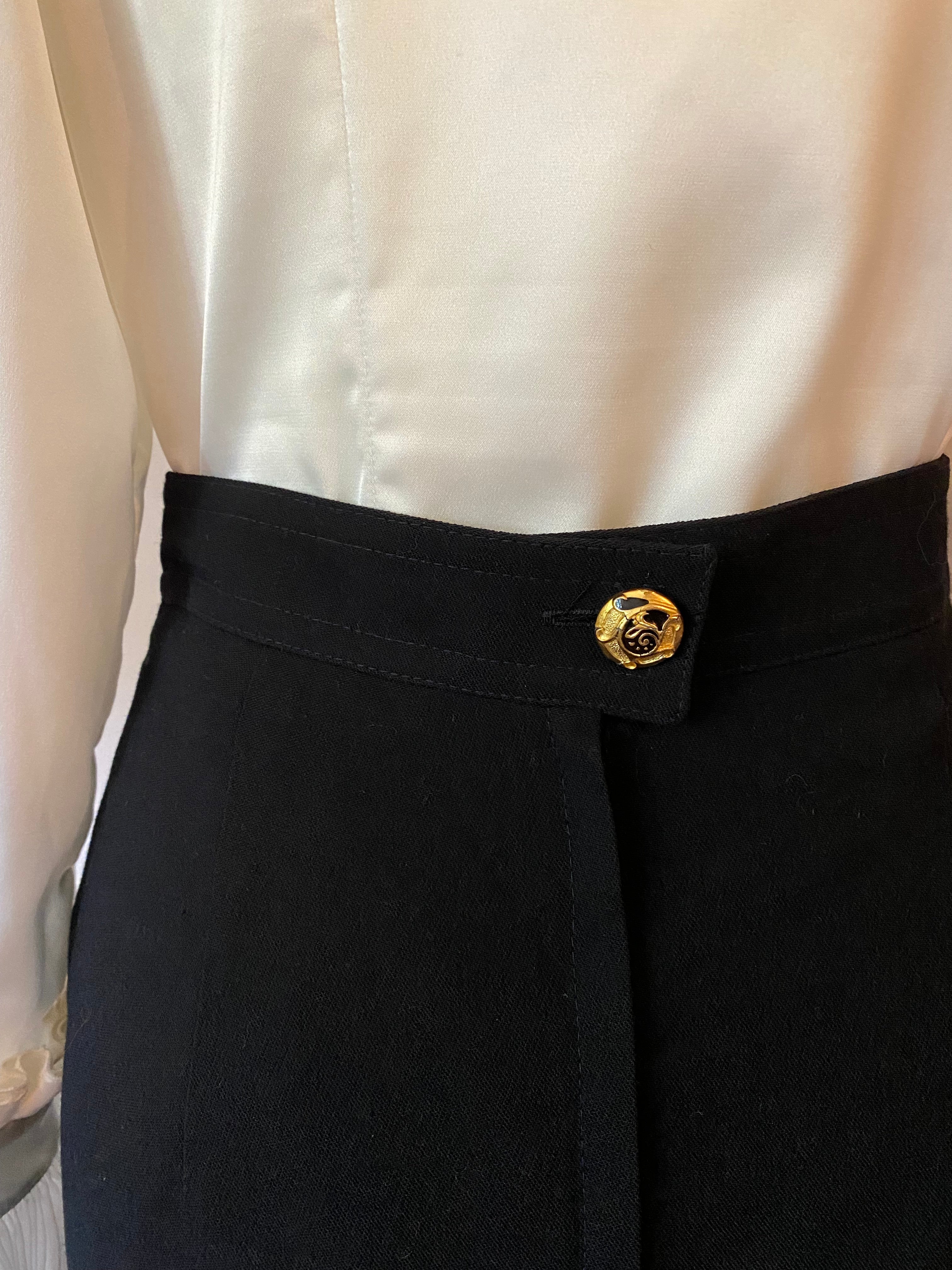 Laurél Black Wool Midi Pencil Skirt