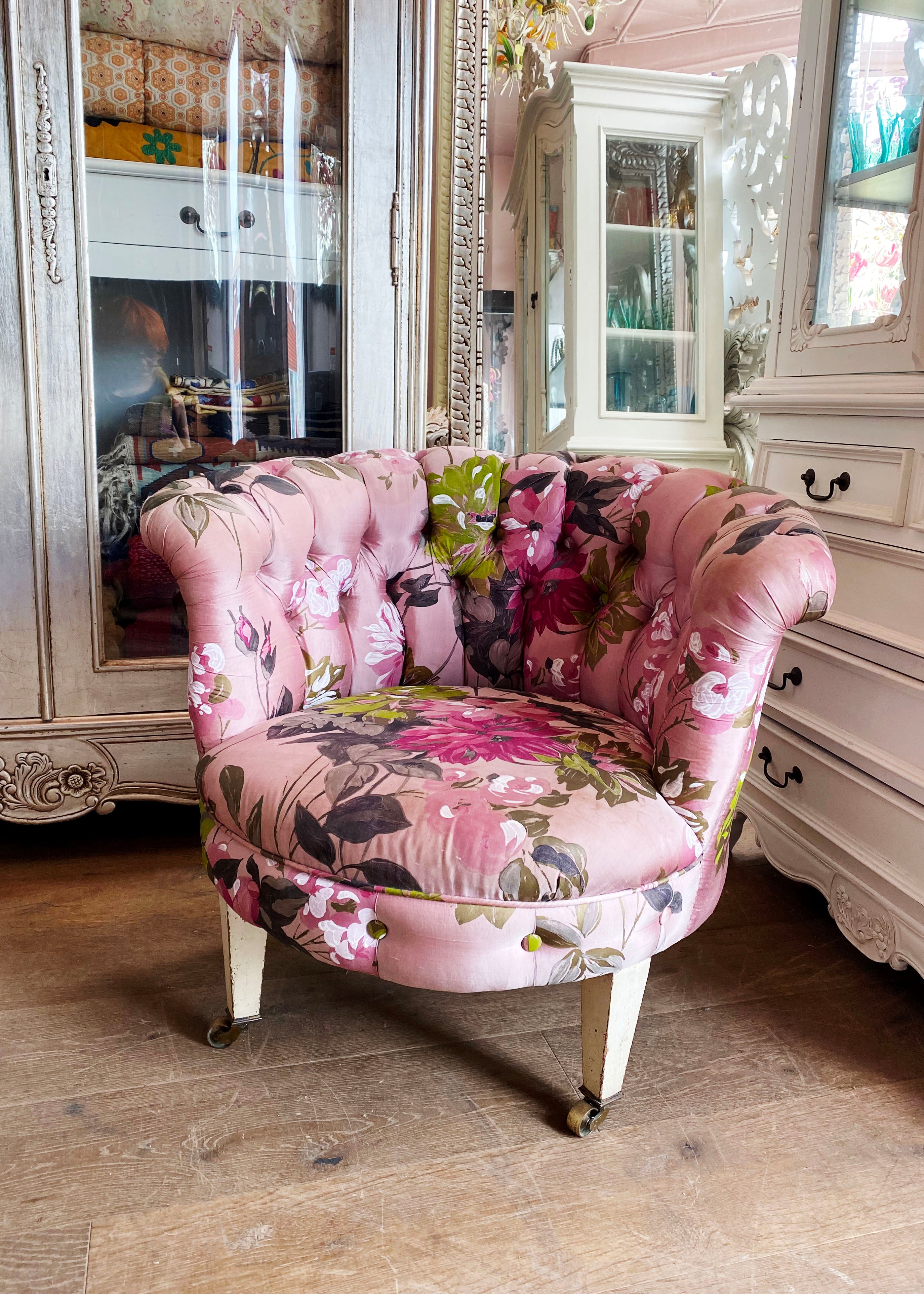 Silk Button Back Tub Chair