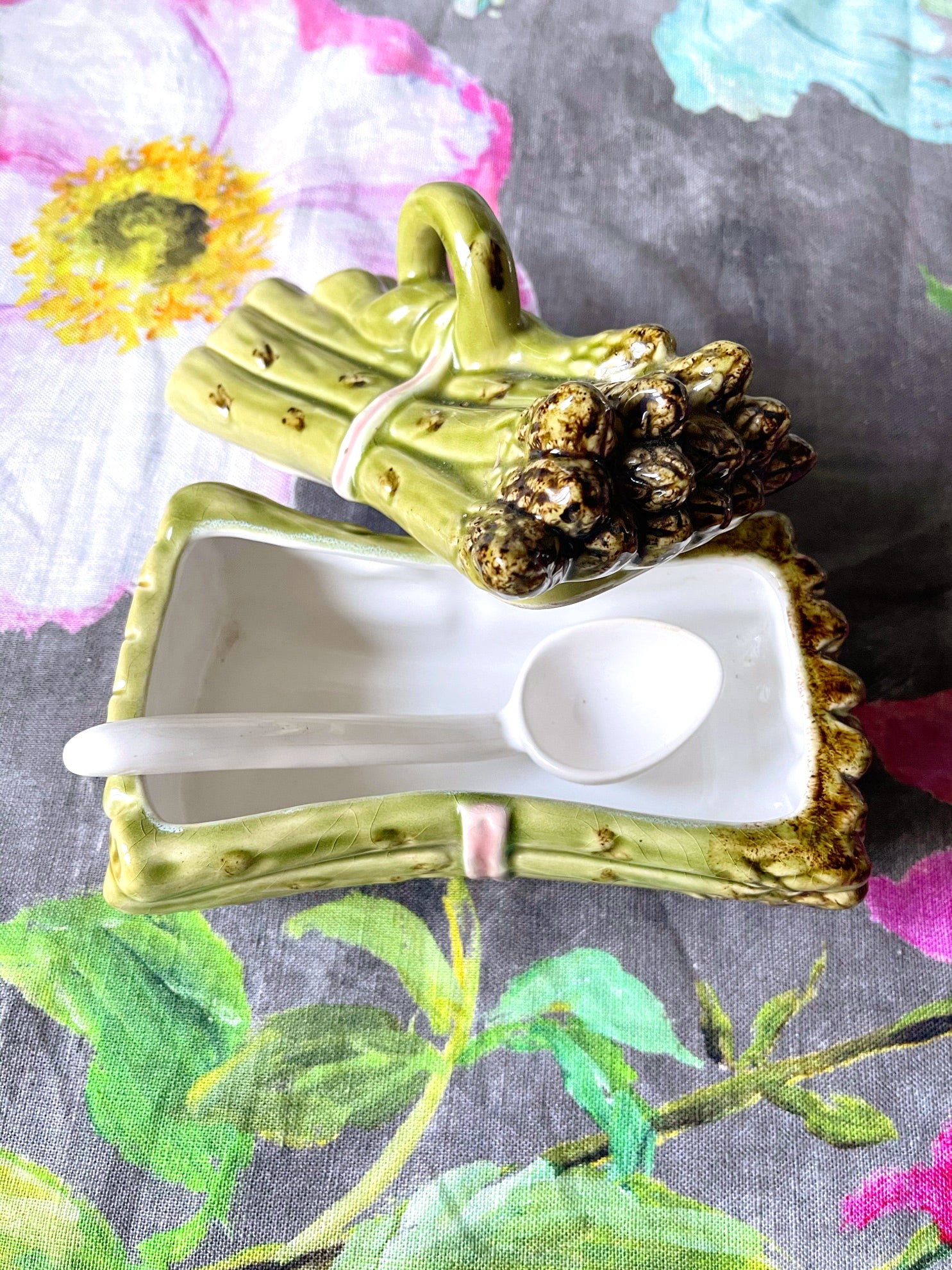 Vintage Majolica Asparagus Dish with Lid & Spoon