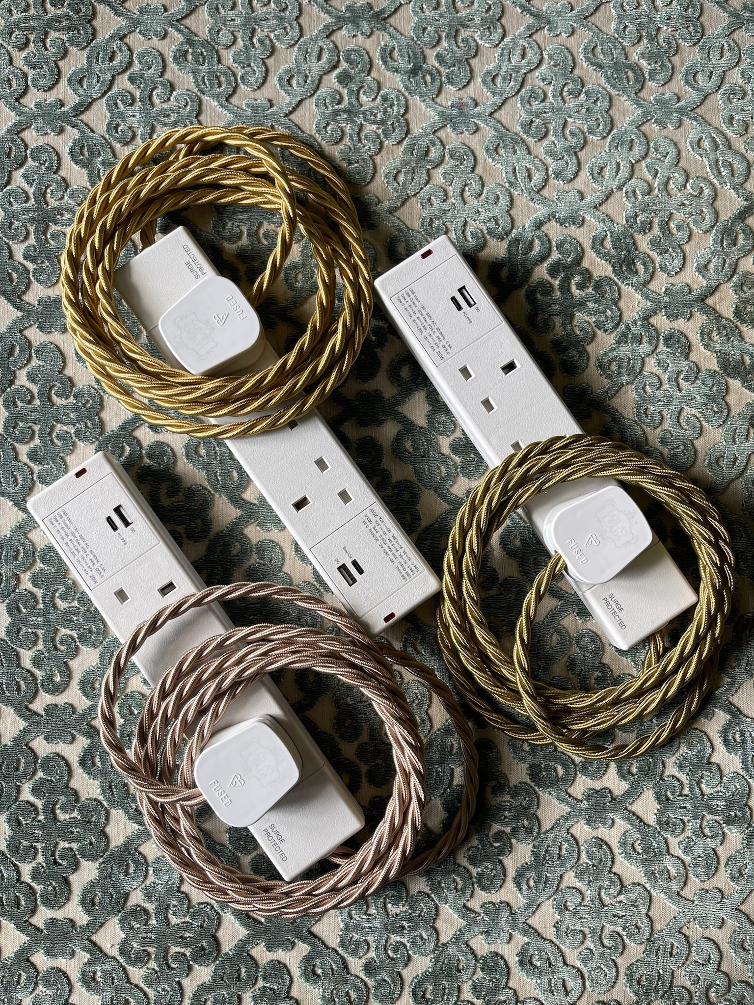 Lola's Leads USB Collection