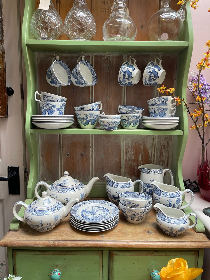 28 Piece Woods &amp; Son Tea Set "Yuan"