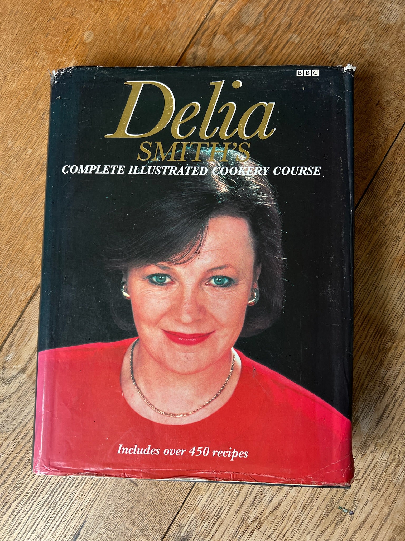 ‘DELIA SMITHS, Complete illustrated cookery course’