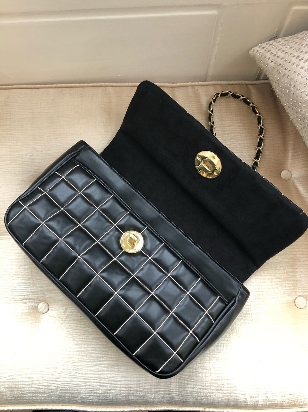 Love Moschino Black Leather Quilted Bag