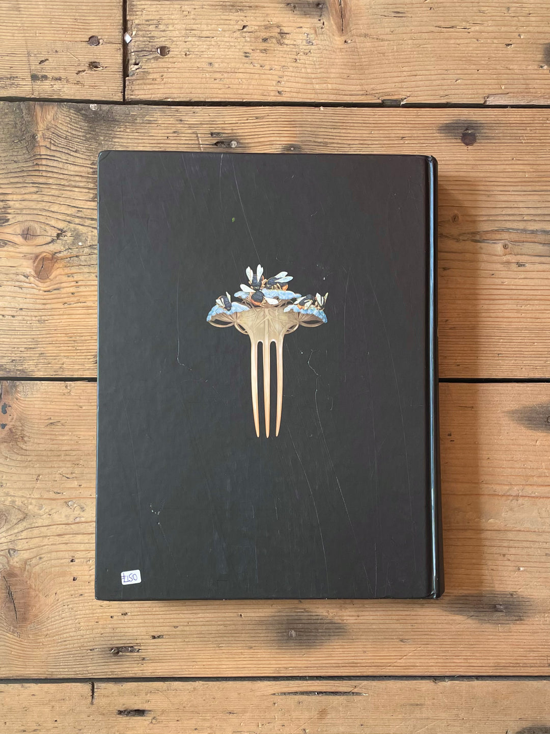Lalique jewellery book in French. Maria Teresa Gomes Ferreira