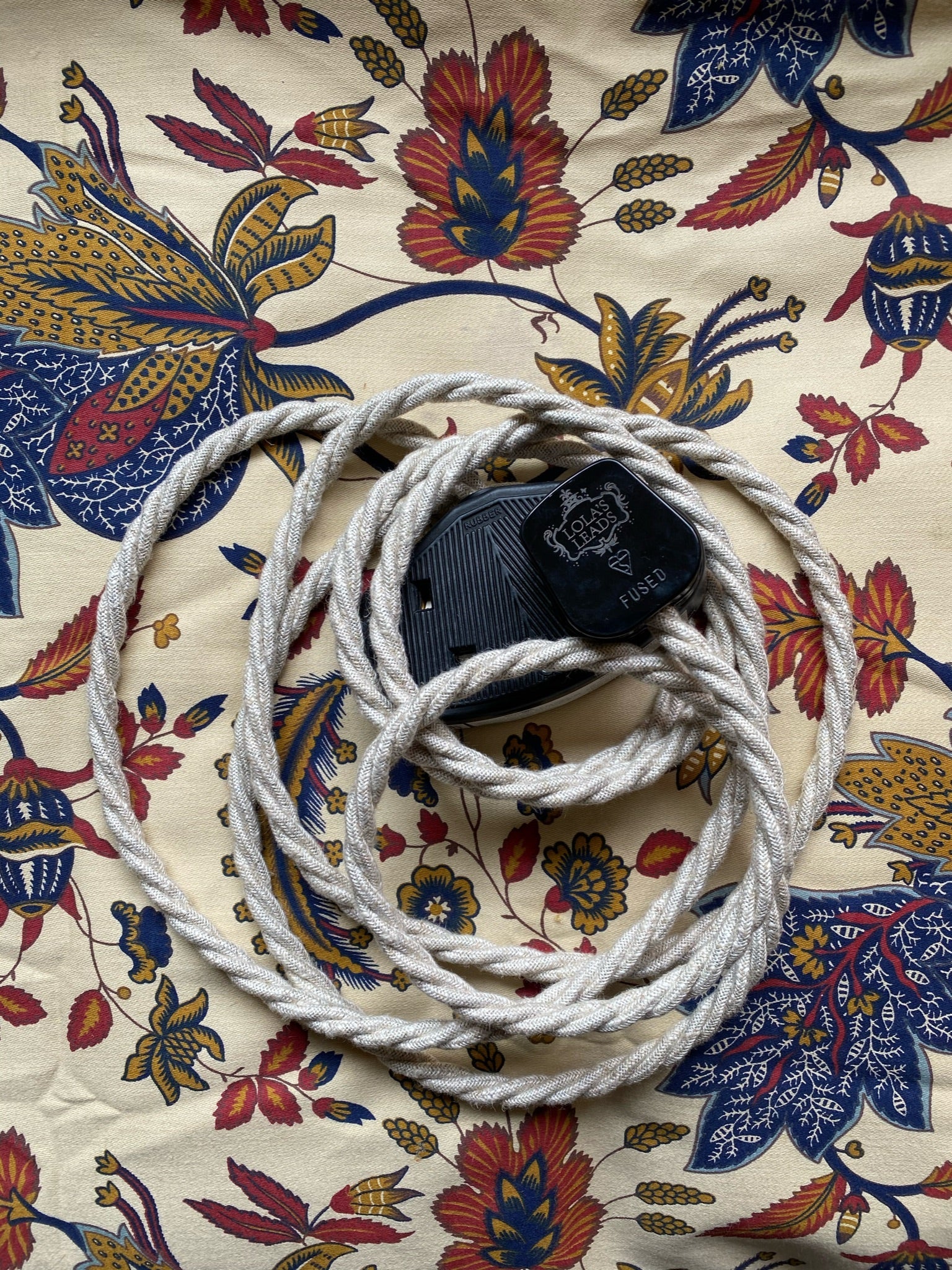 Oatmeal Linen - Lola's Leads Fabric Extension Cable