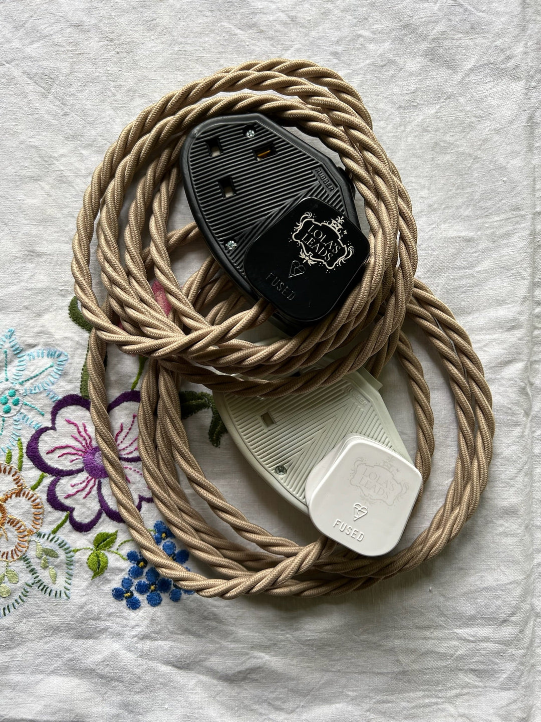 Twine - Lola&