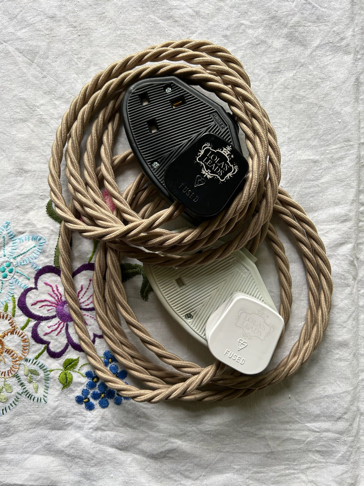 Twine - Lola&