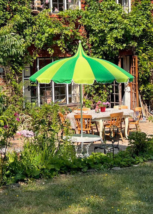 Pagoda Garden Parasol - Green