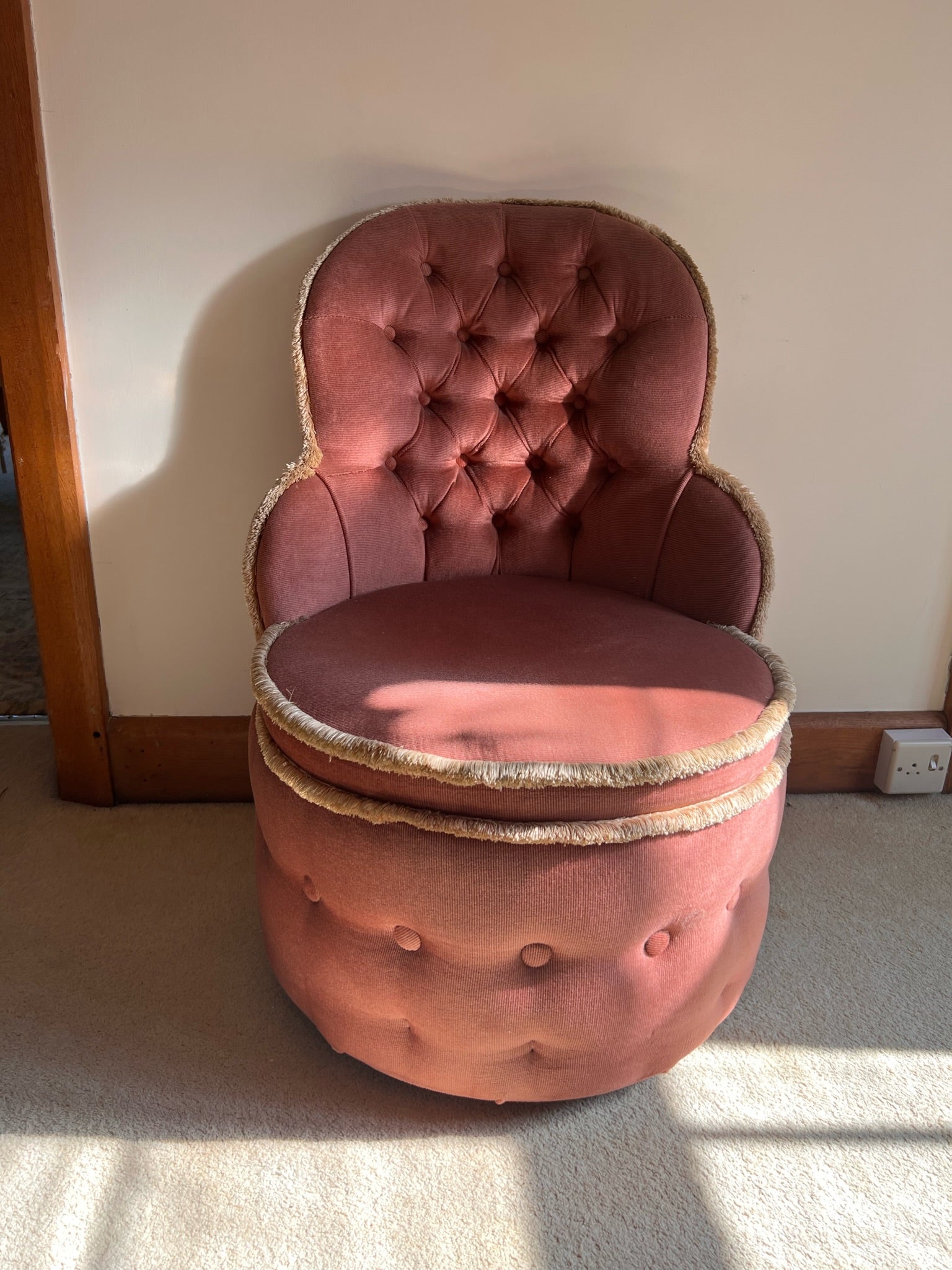 Pink Velvet Boudoir Chair