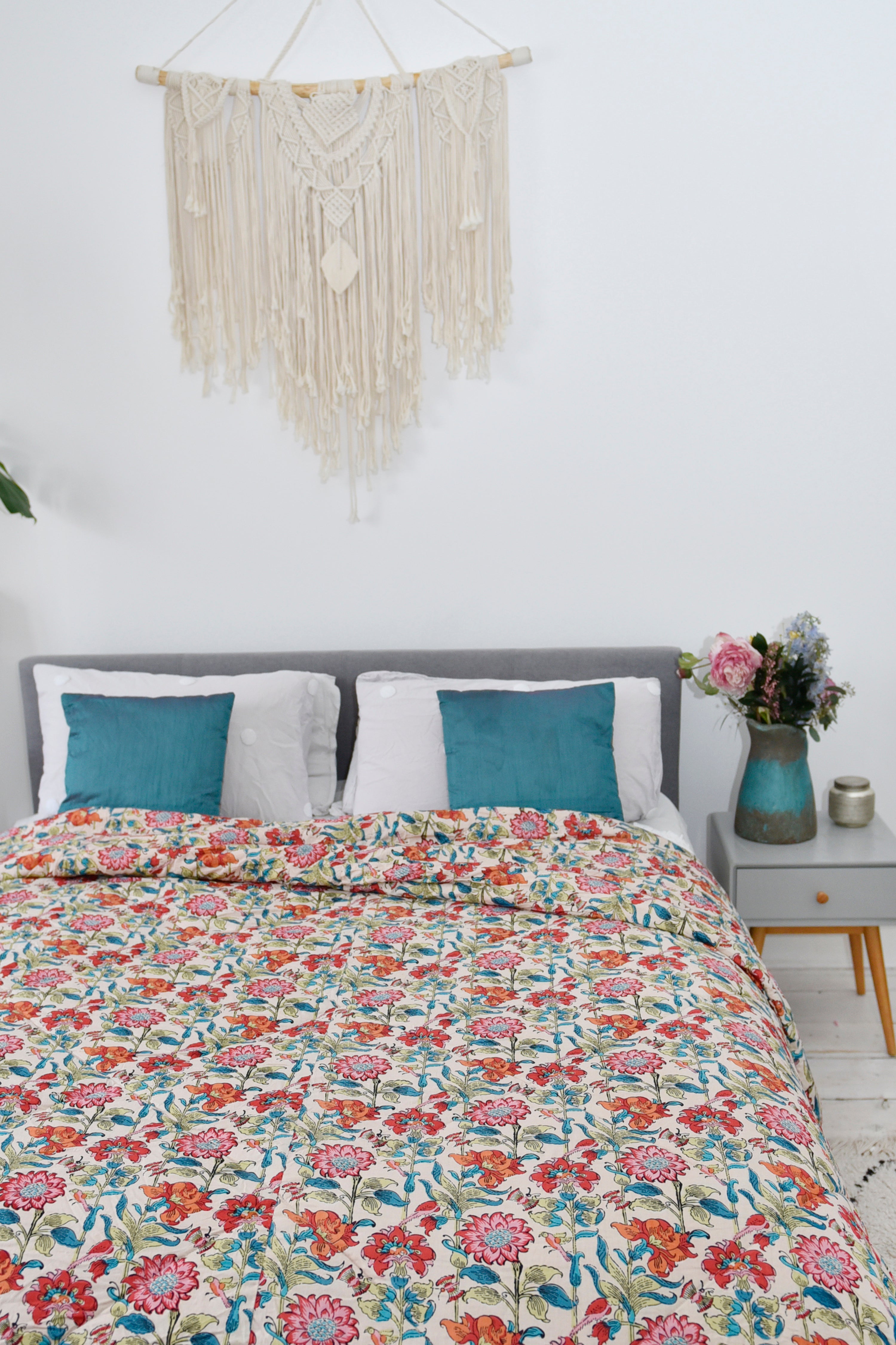 Floral Garden Print Quilt/Throw