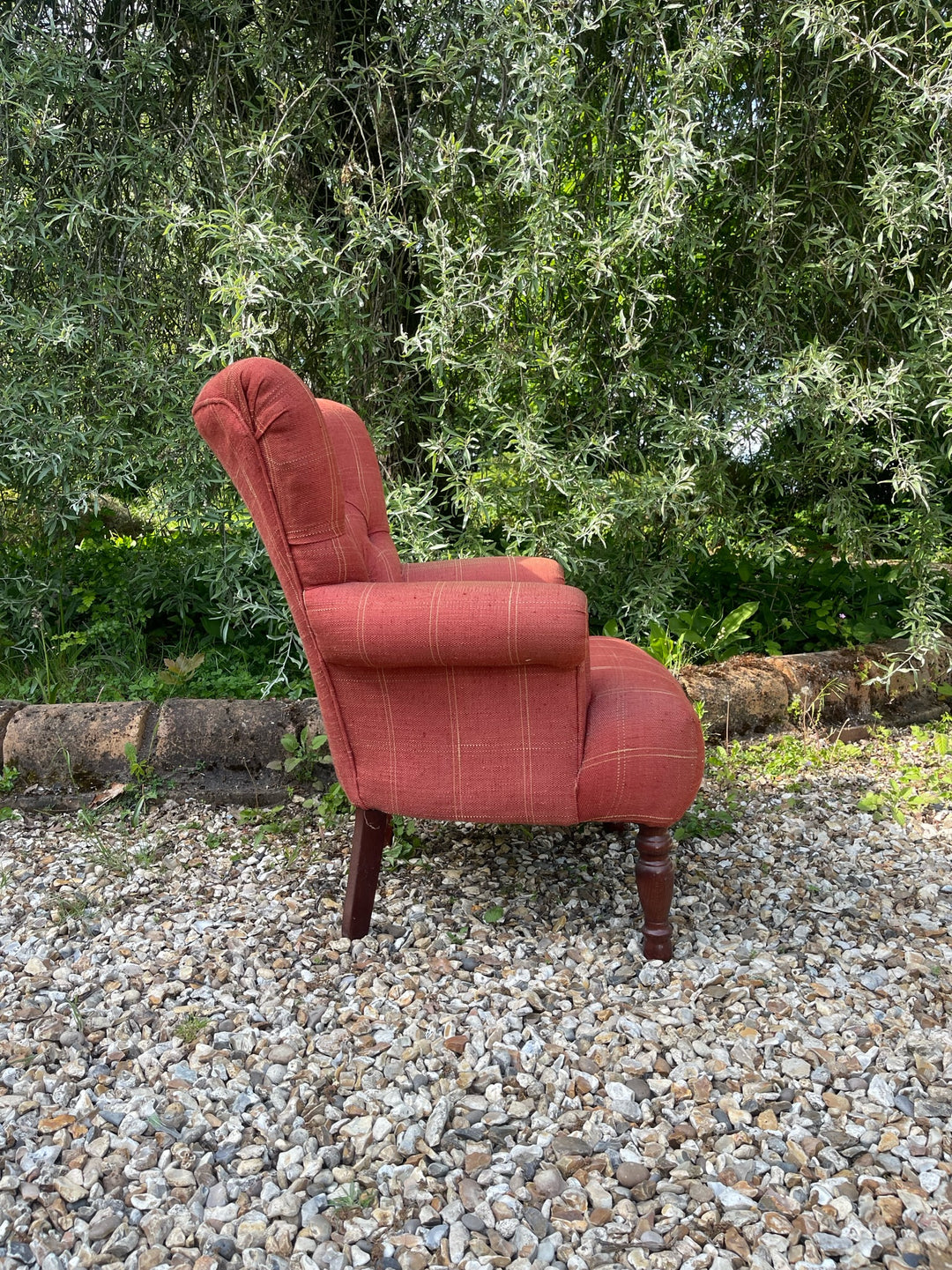 Red Button Back Chair