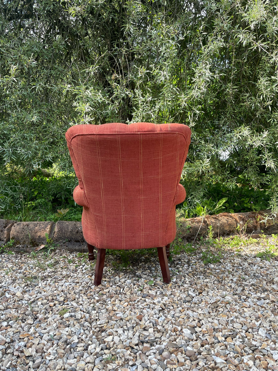 Red Button Back Chair