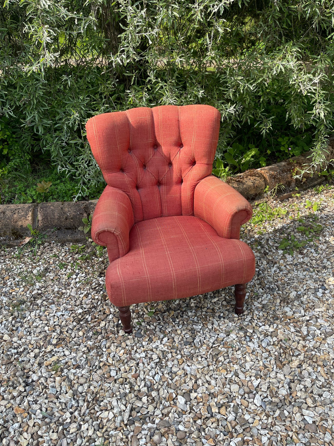 Red Button Back Chair