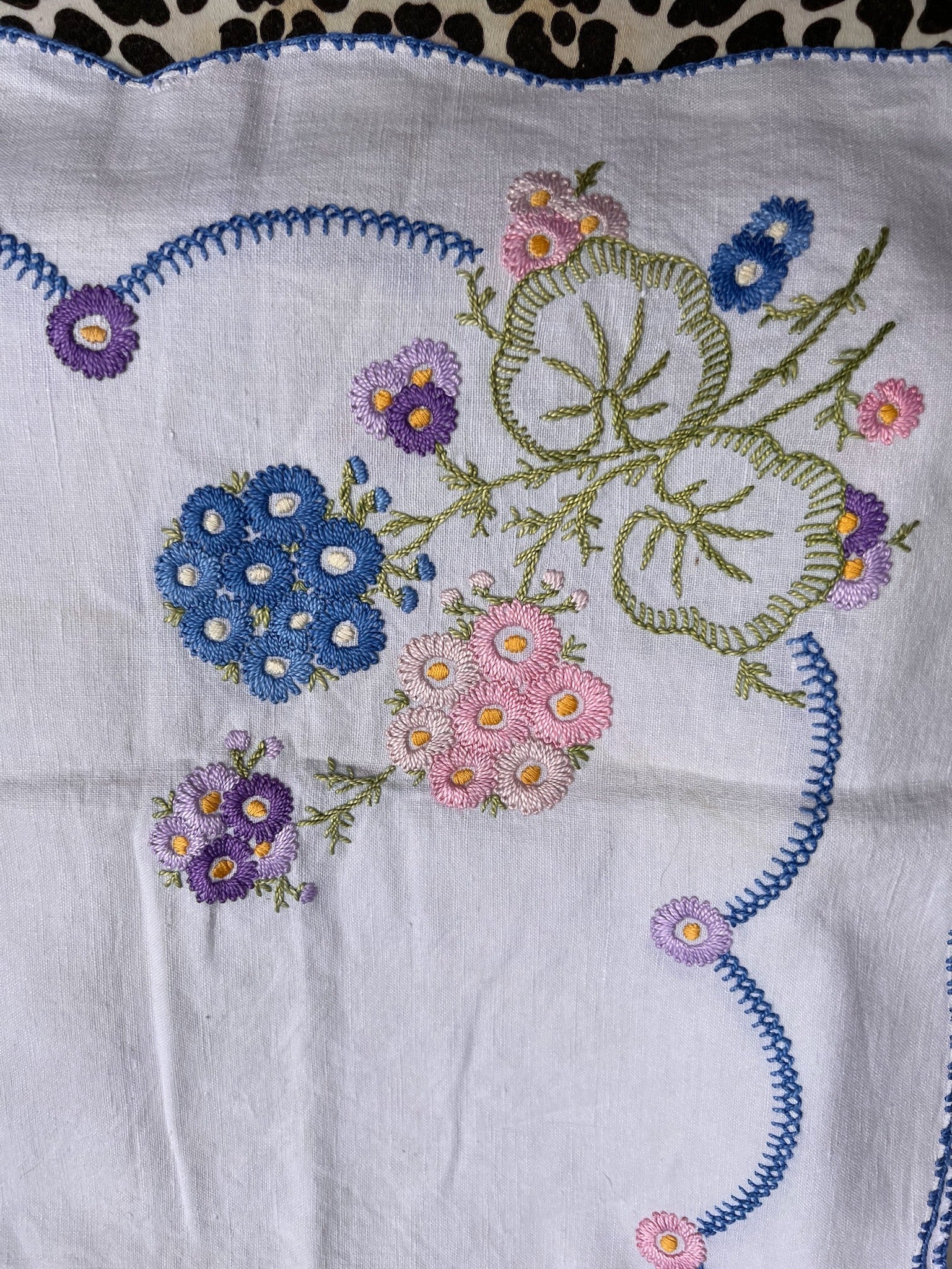 Scalloped Posy - Embroidered Tablecloth