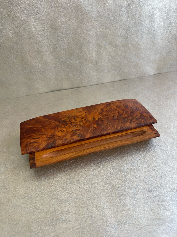 Thuya Wood Pen Holder