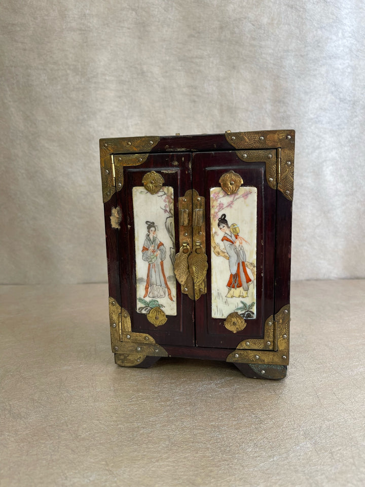 Vintage Chinese Jewellery Box