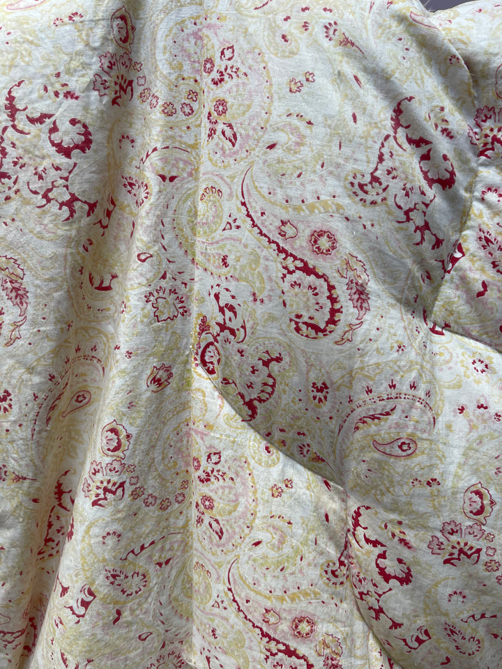 Pale Paisley Print Eiderdown