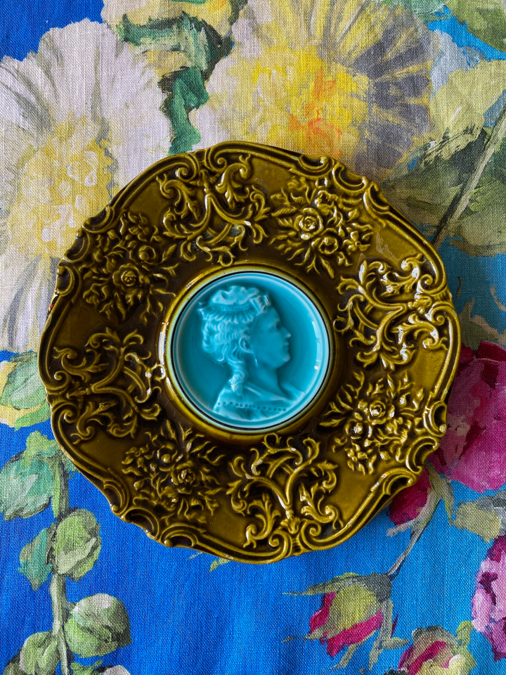 Antique Villeroy &amp; Boch Majolica Portait Plate
