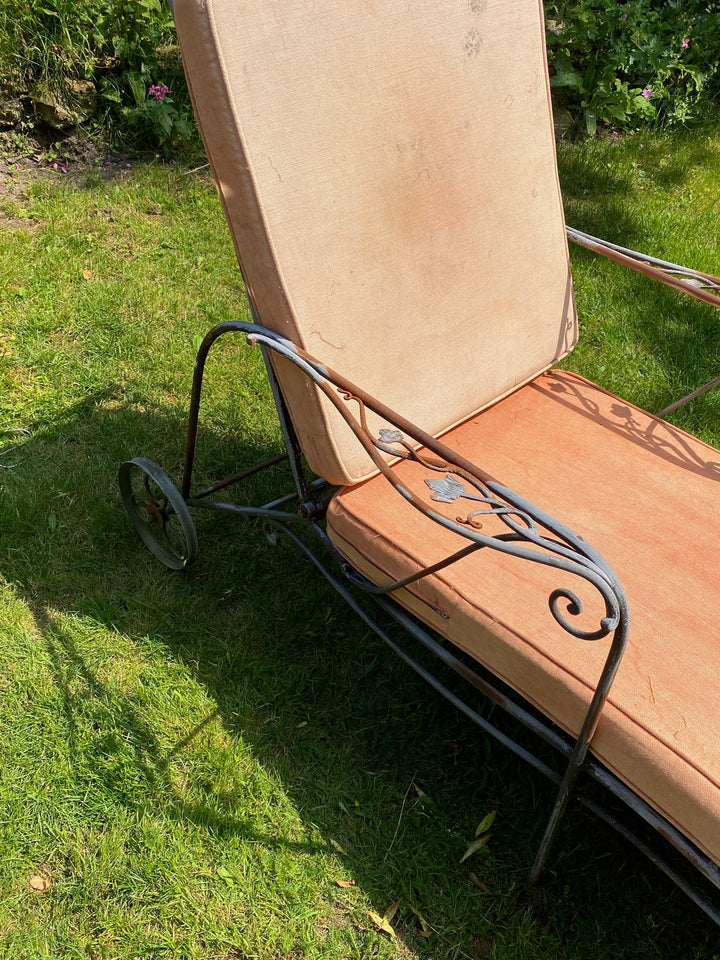 Vintage Black Metal Sun Lounger