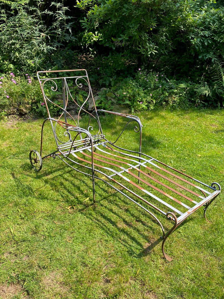 Vintage Black Metal Sun Lounger