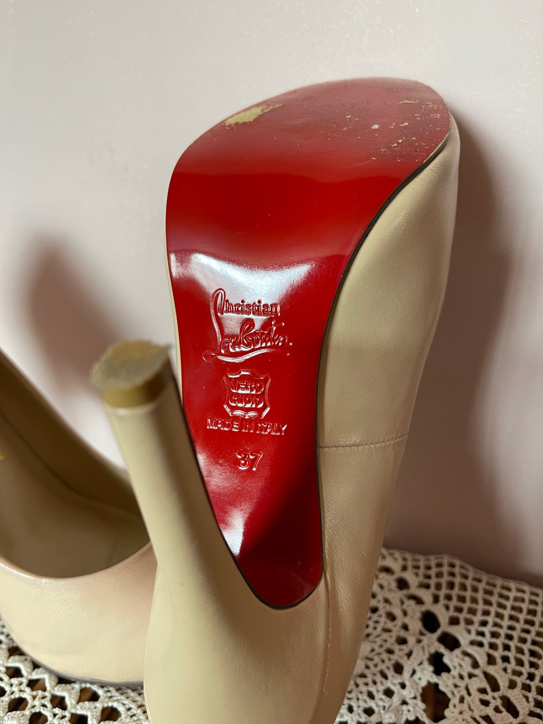Christian Louboutin Ron Ron Nude Pump