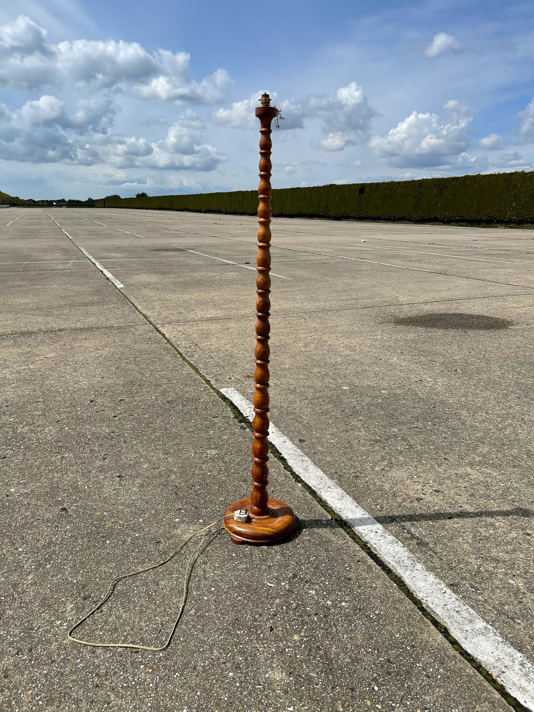 Bobbin Standard Lamp Stand