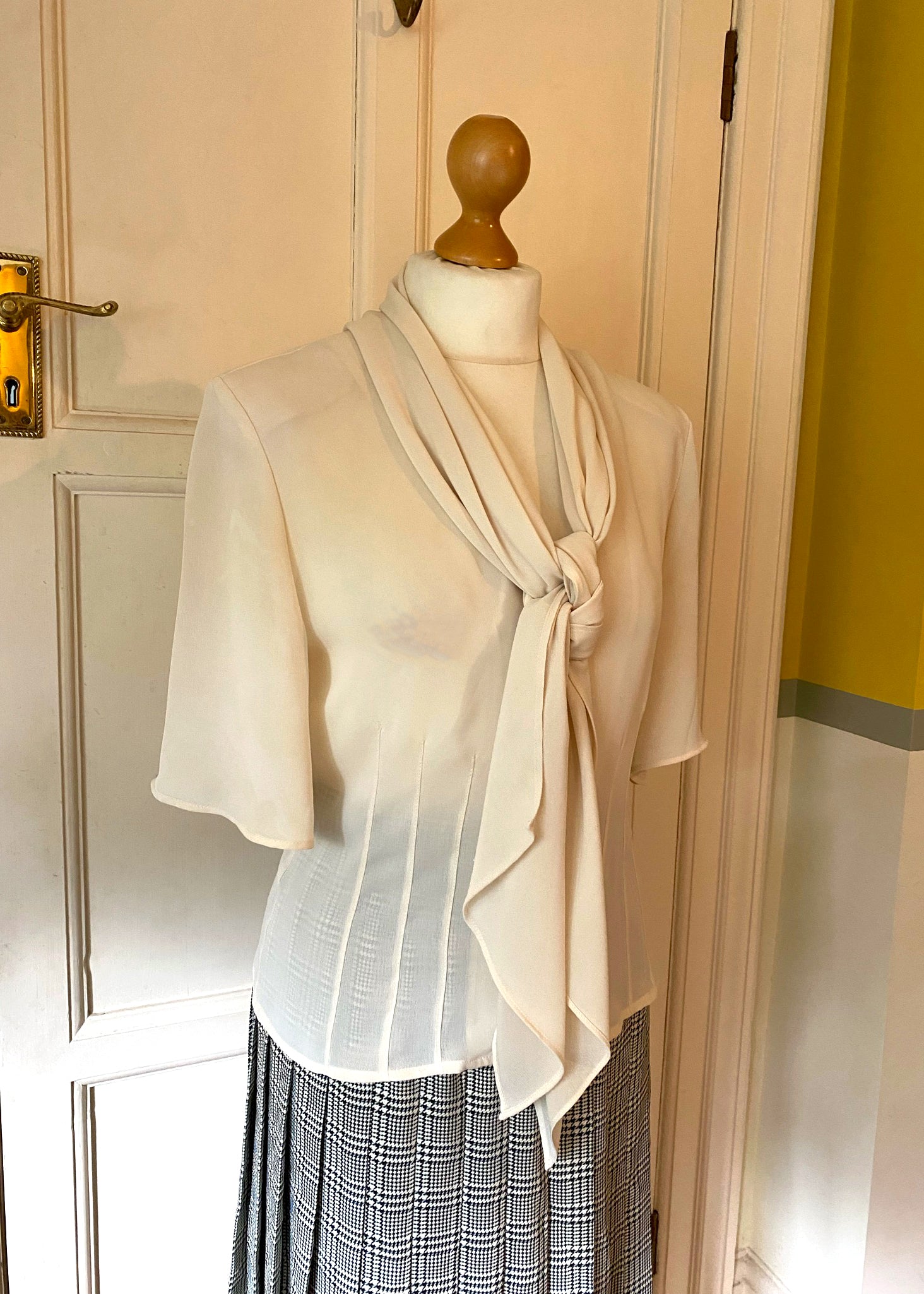 Jaeger Cream Fitted Blouse