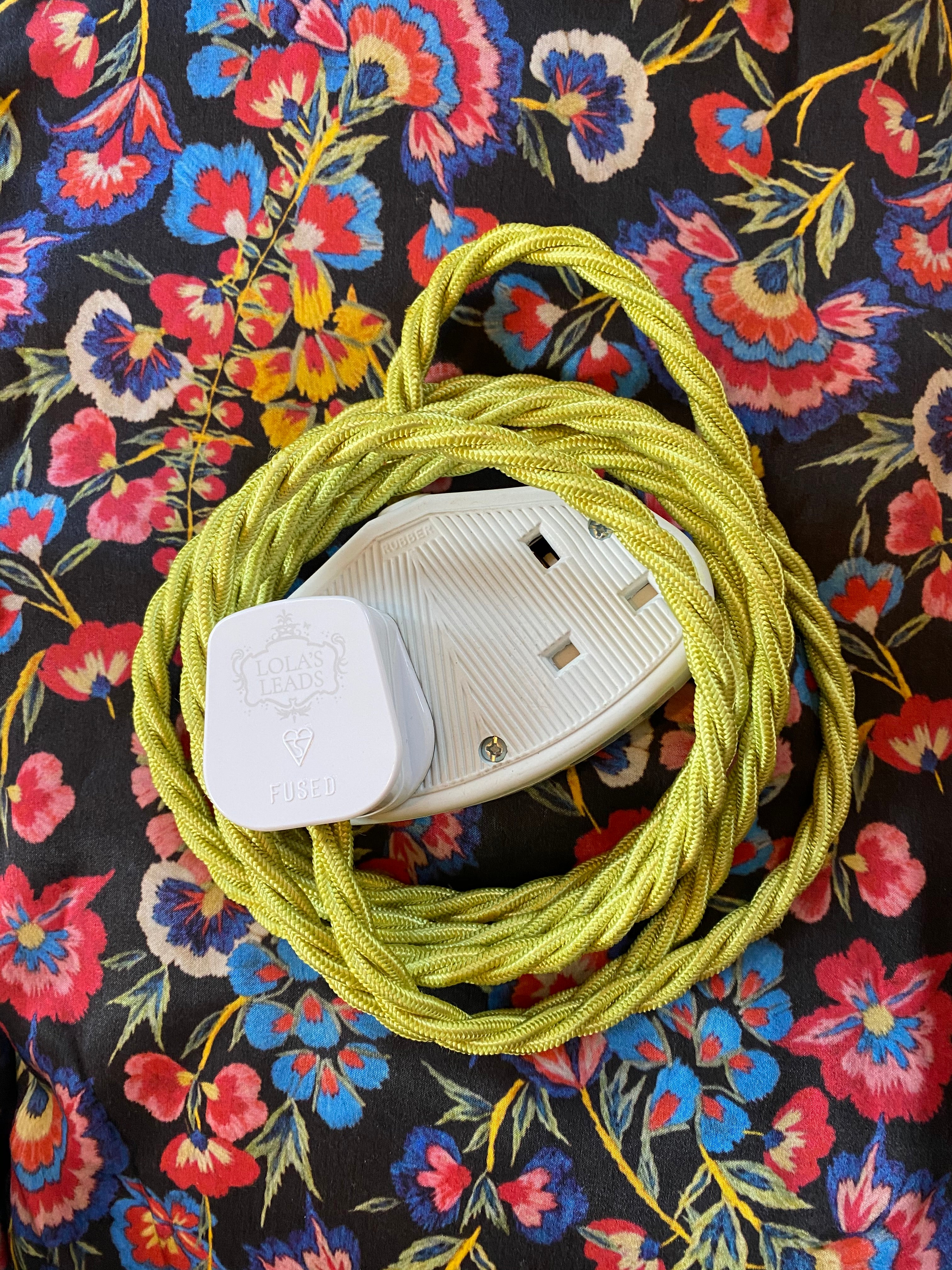 Lola's Leads - Chartreuse & White 2m