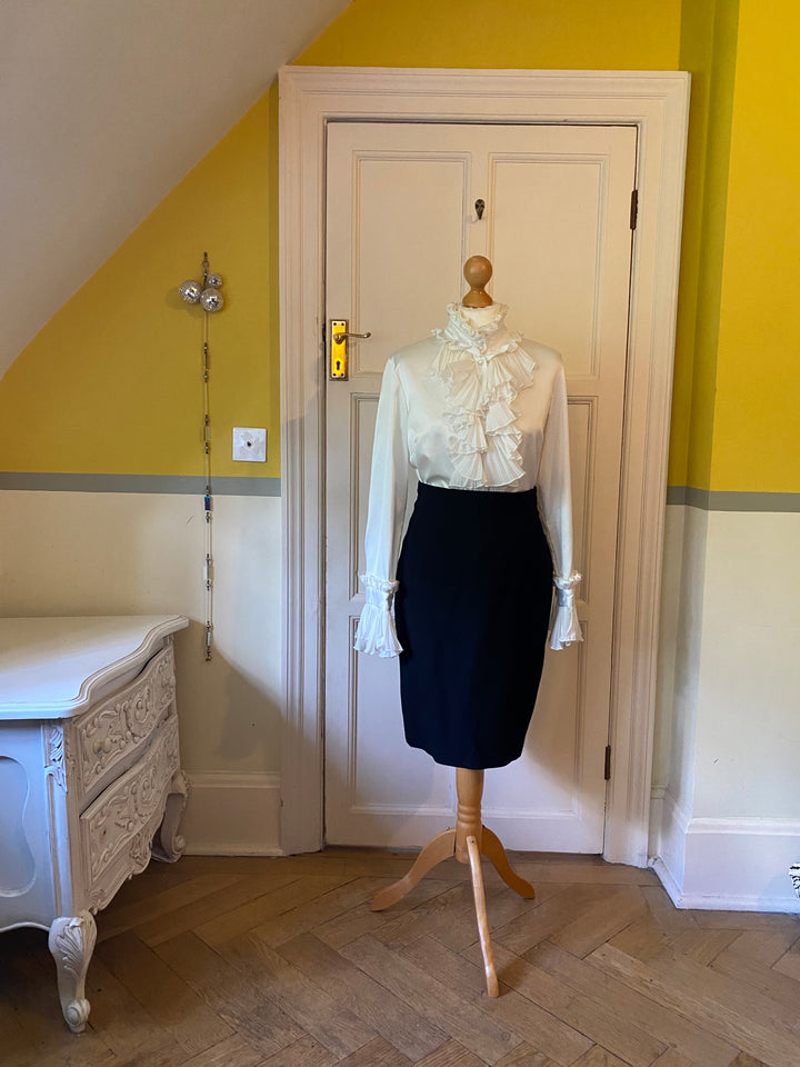 Laurél Black Wool Midi Pencil Skirt