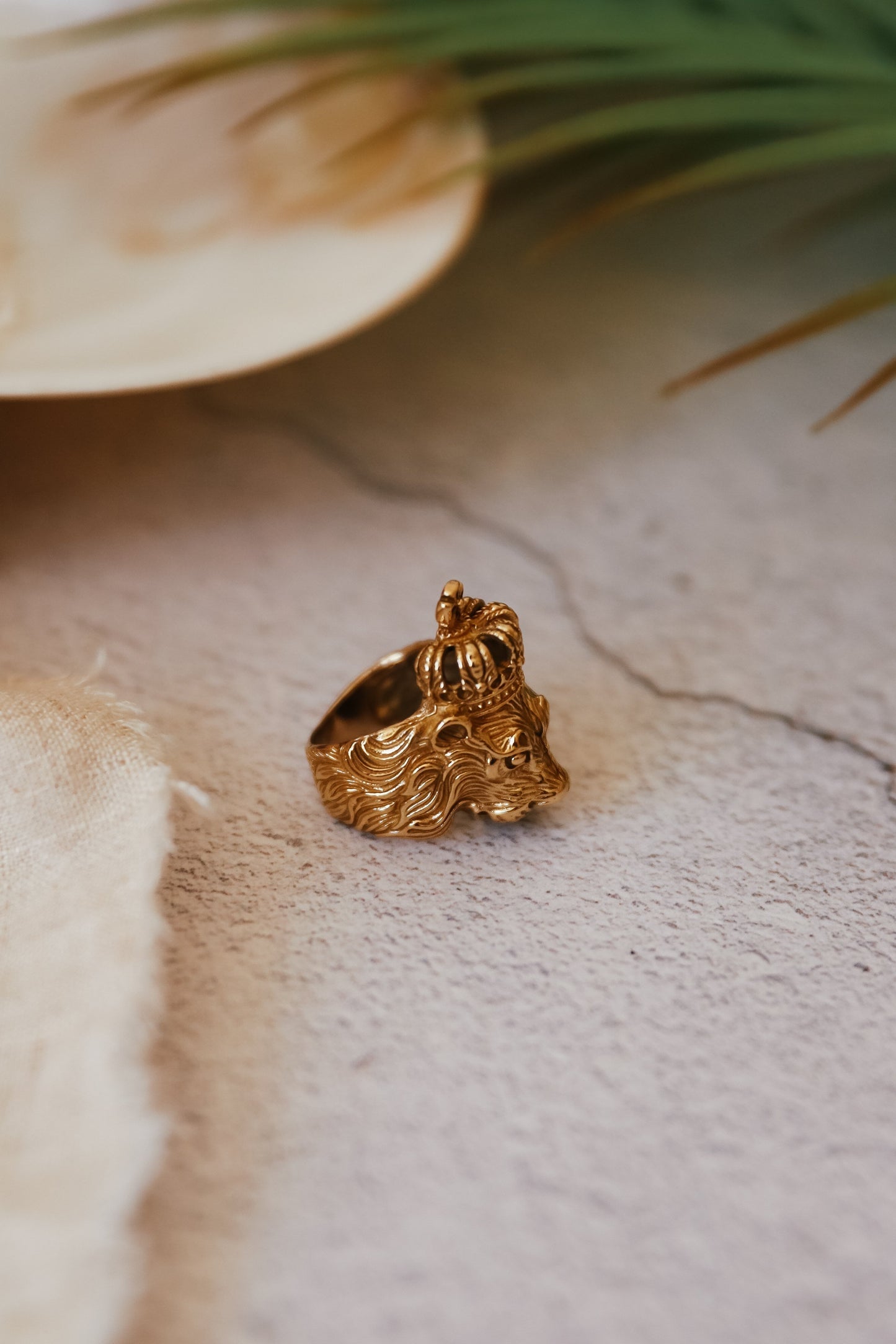 Gold Regal Lion Ring