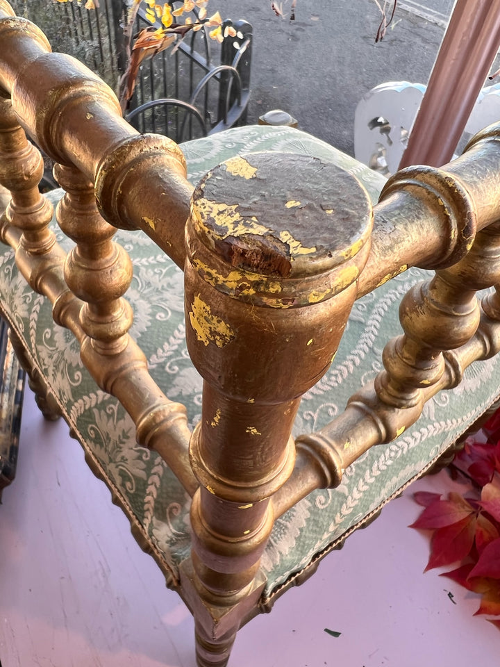 Small Bobbin Corner Chair