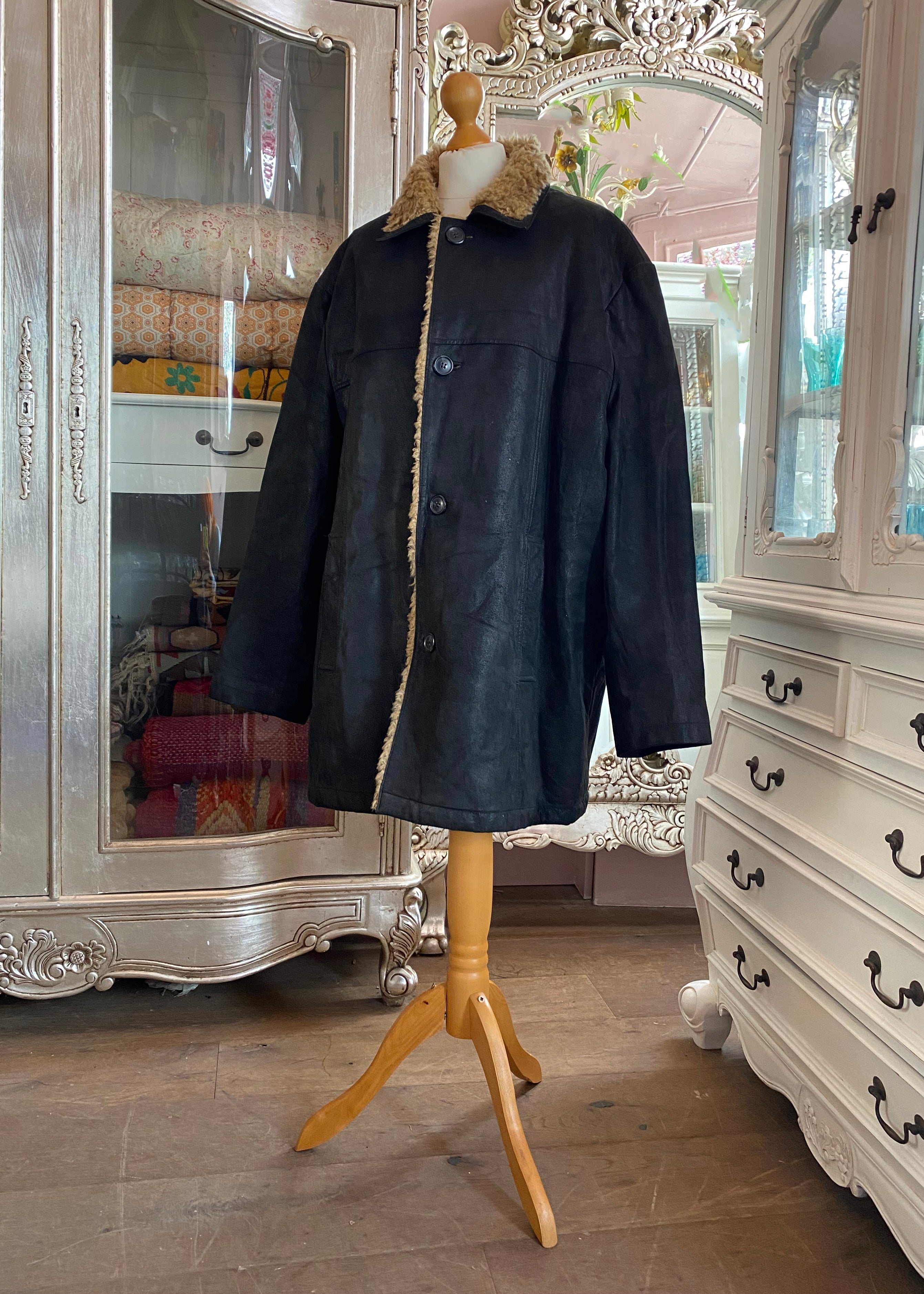 Oversized Straight Ahead Black Leather Sheepskin Lined Coat