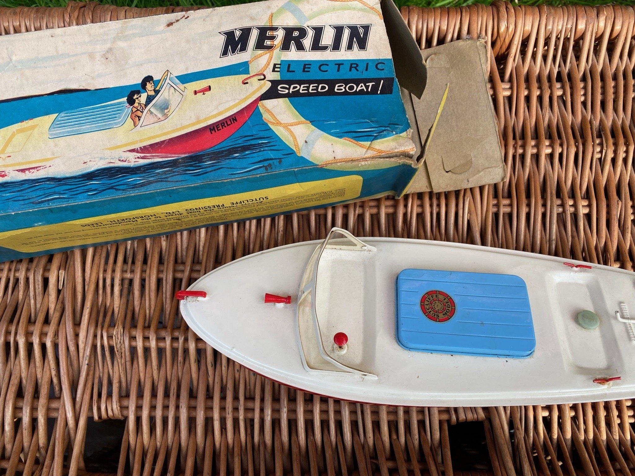 Sutcliffe Merlin Electric Speed Boat!
