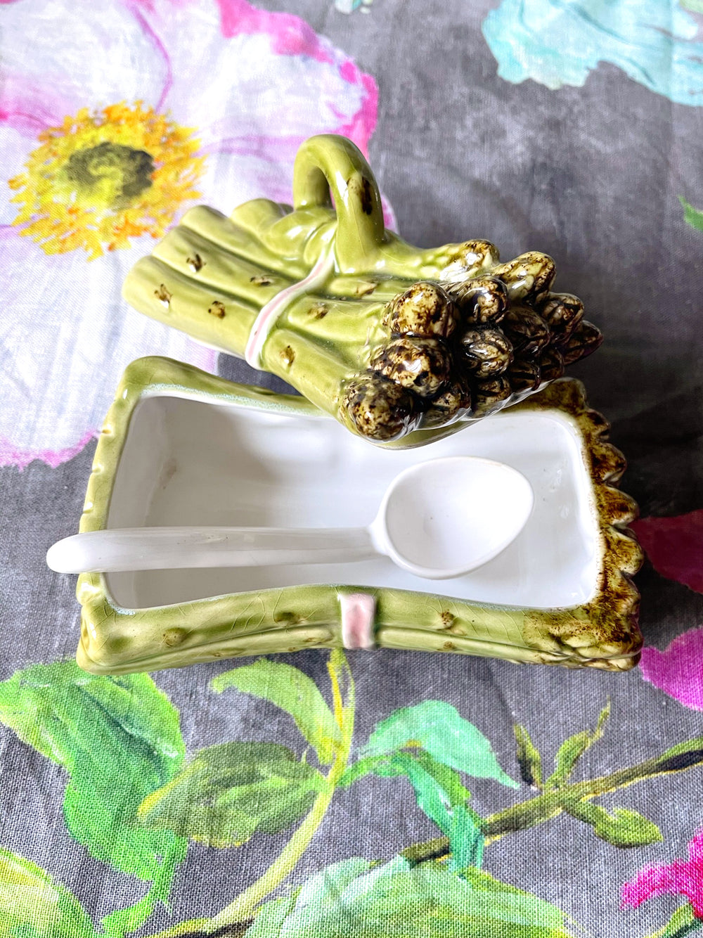 Vintage Majolica Asparagus Dish with Lid & Spoon
