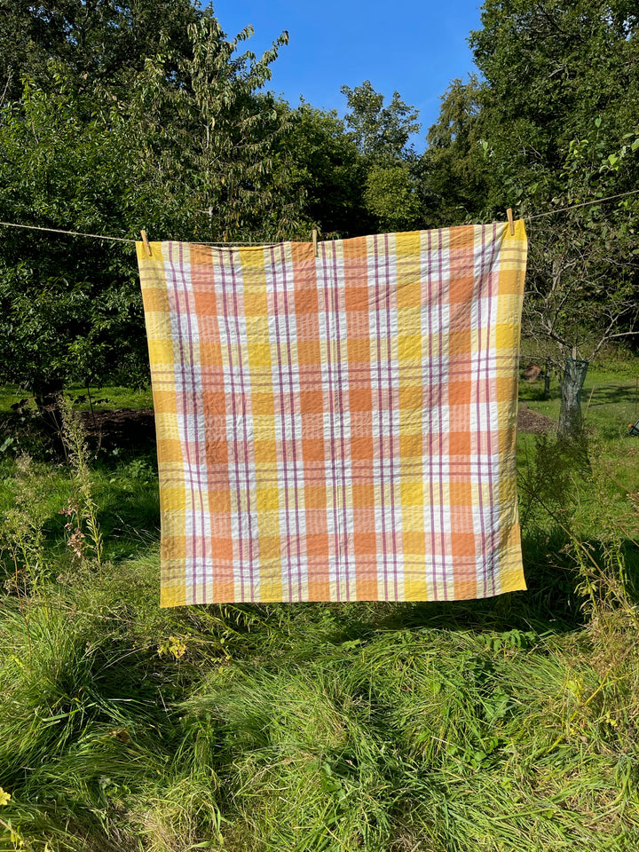 Prue Seersucker Tablecloth