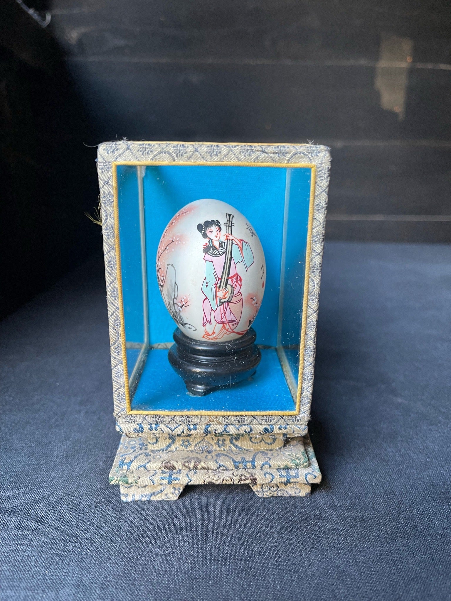 Vintage Chinese Painted Eggs - Musician