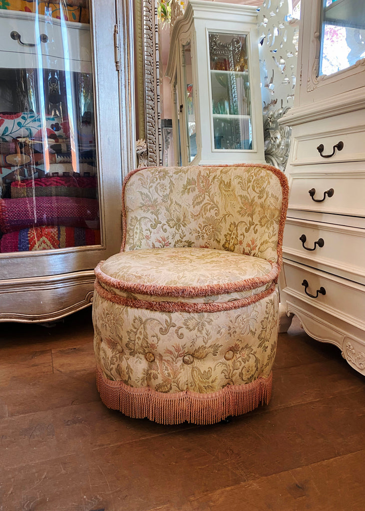 Vintage Sherborne Boudoir Chair – Lolapalooza London