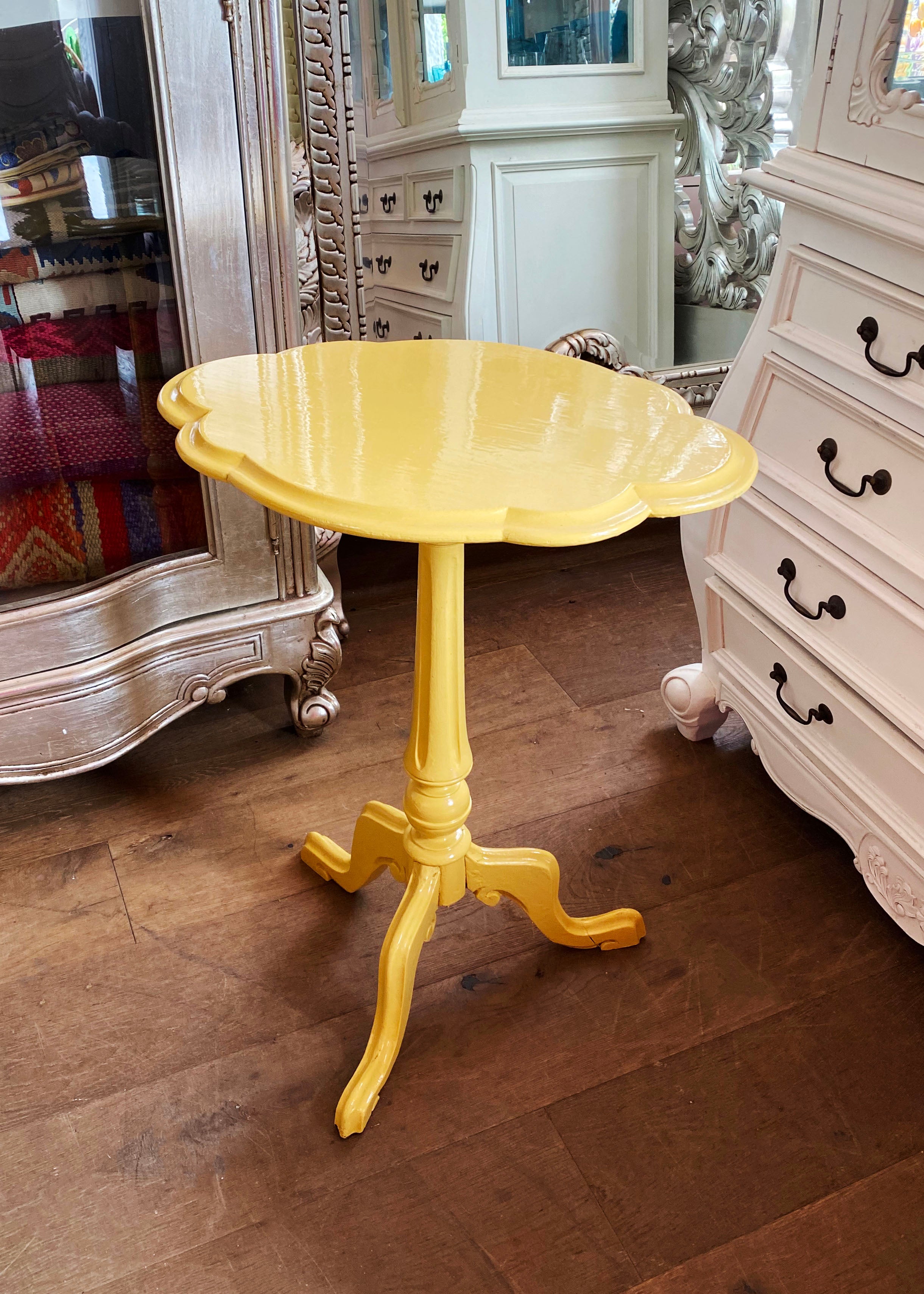 Yellow Gloss Scalloped Side Table