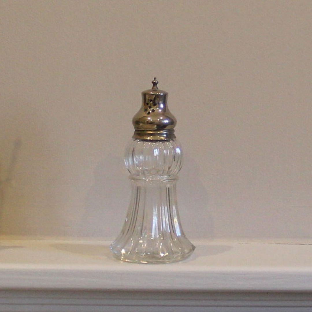 glass shaker silver top
