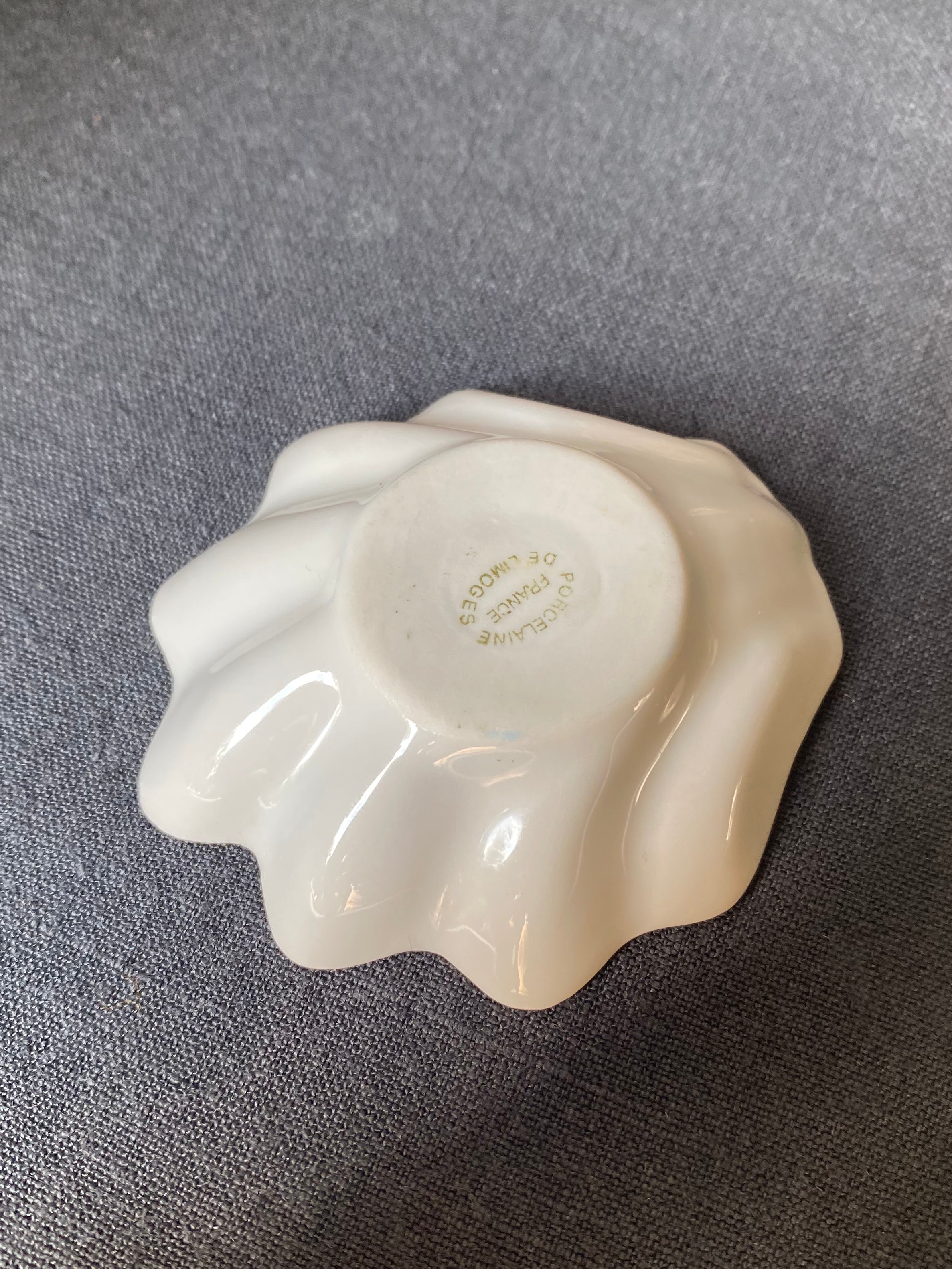 Porcelaine De Limoges Shell Small Bowls